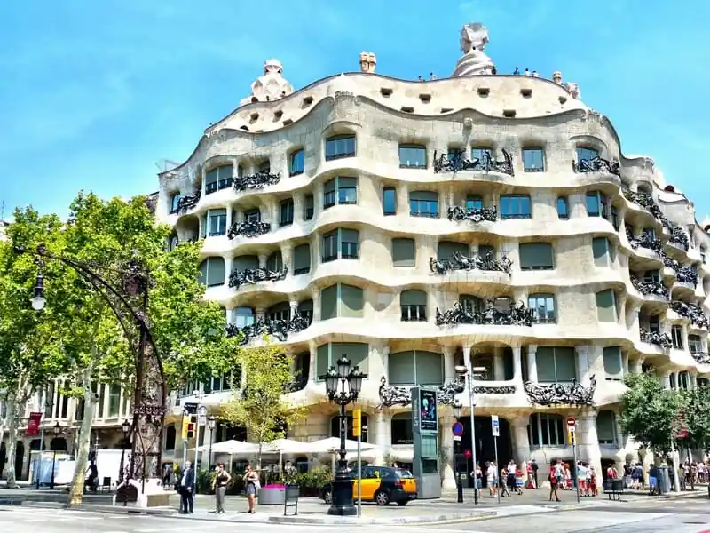 La-Pedrera-Barcelona-Casa Milà-Gaudí